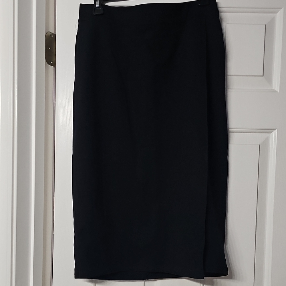 Liz Claiborne Elegant Black Pencil Skirt